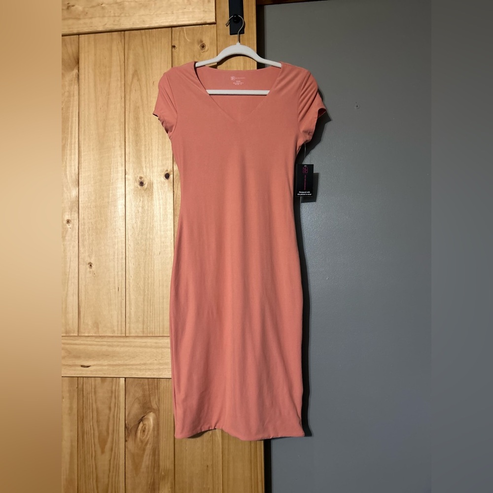 NEW- No Boundaries Coral V-Neck Midi Dress Size Small 3-5